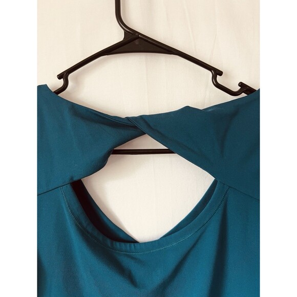 Athleta Women's Shanti Crop Top NWT Size M Color Dark Sardina Blue - Picture 8 of 10